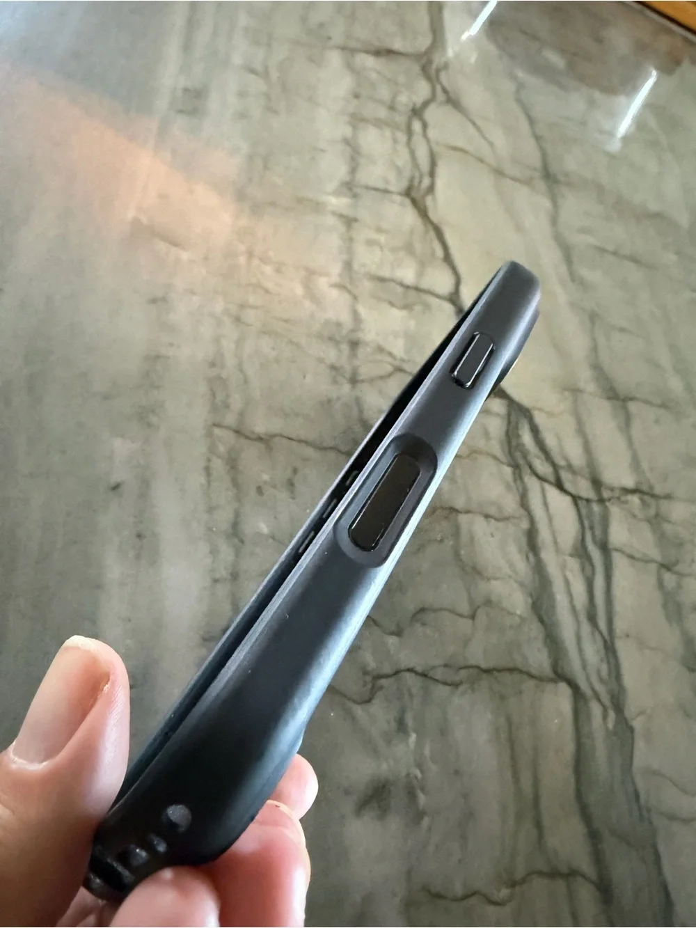 Spigen Clear Back Black MagSafe iPhone Case - I17